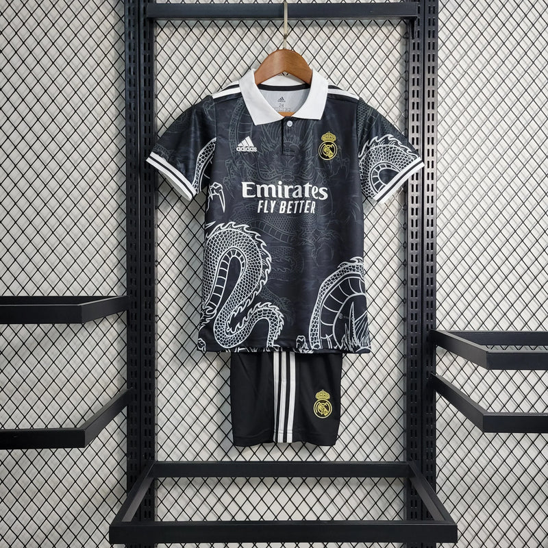 Trousse pour enfants Real Madrid Édition Dragão 23/24 - Preto